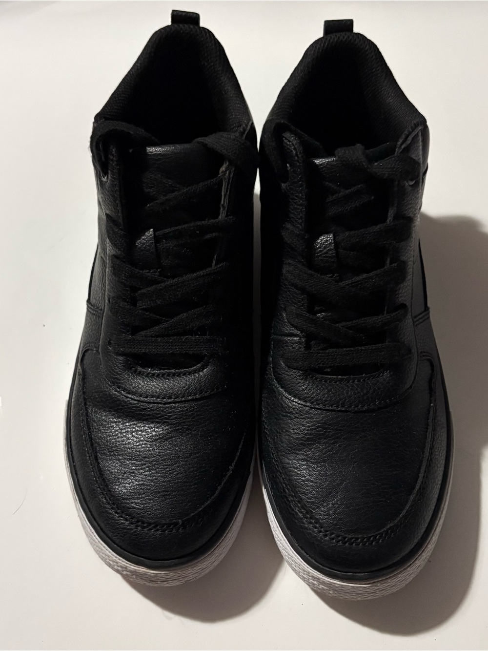 The Children’s Place Boys Black Mid-Top Sneakers Lace-Up Shoes Size 5